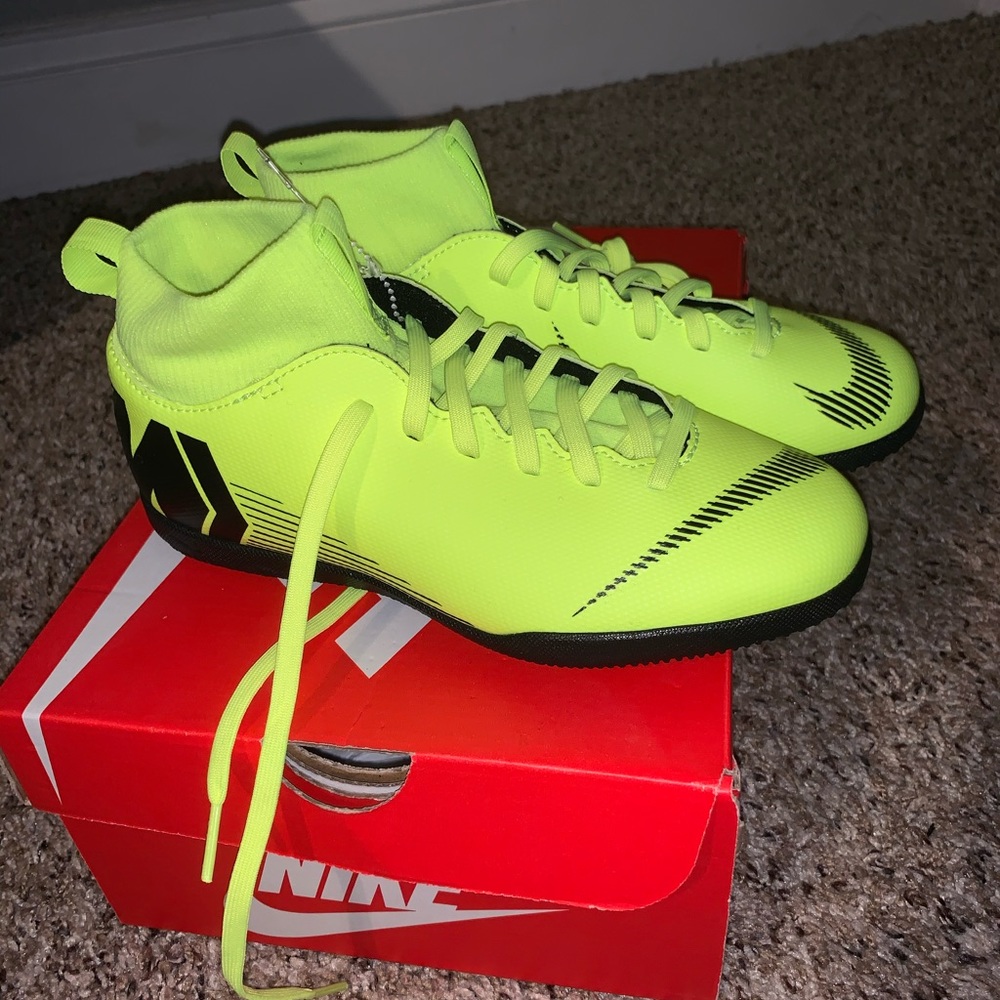 Brand new nike cleats